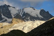 89 Il sole illumina il ghiacciaio di Tschierva